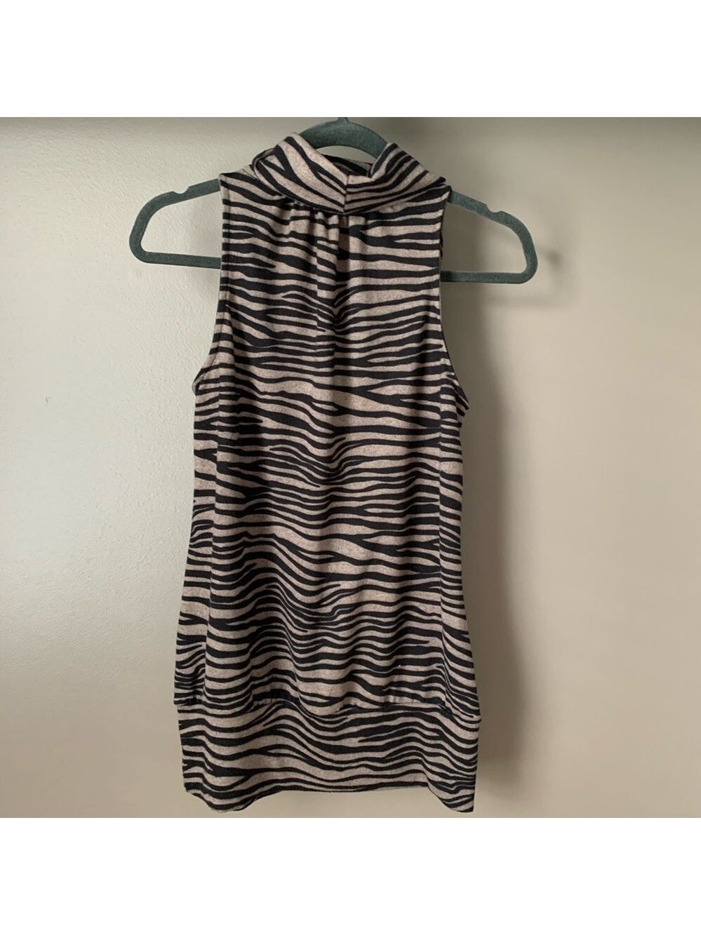 TWENTYONE animal print sleeveless top - Picture 10 of 11